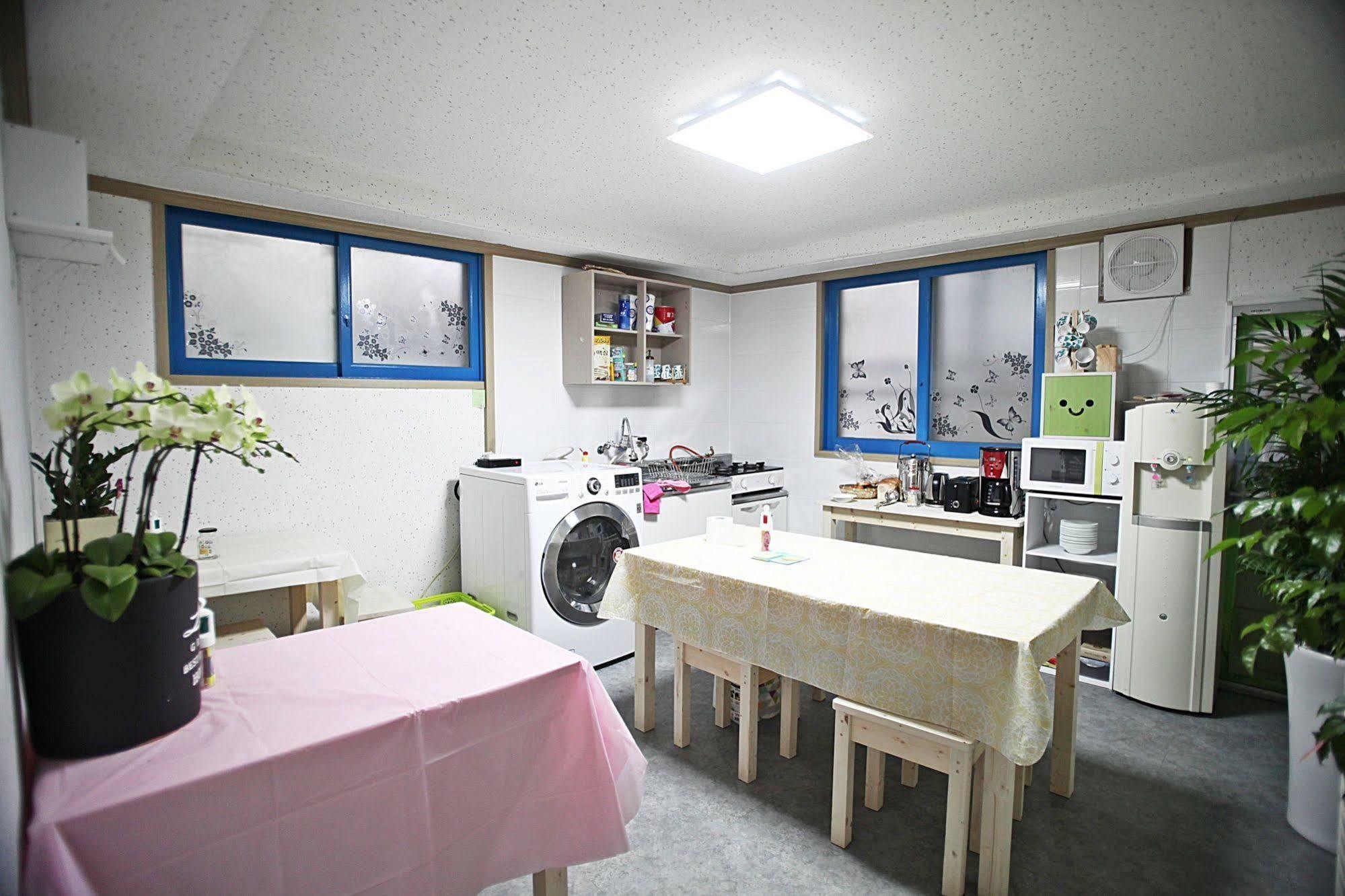 Dadam Guesthouse Yeosu Bagian luar foto